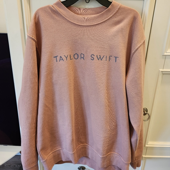1989 (Taylor's Version) Pink Crewneck - Picture 1 of 3